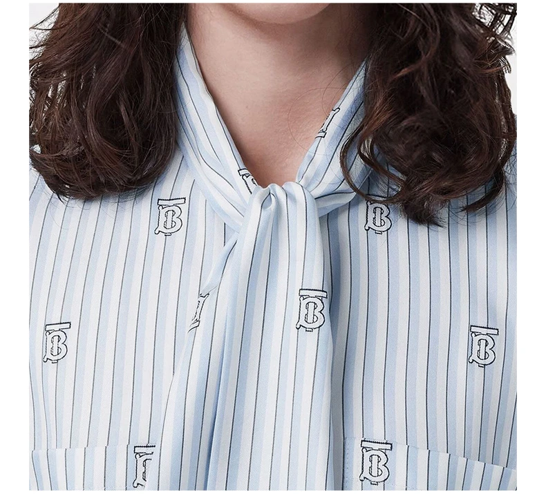 商品Burberry|BURBERRY 女士浅蓝色条纹徽标印花条纹蝴蝶结长袖女衫 8050611,价格¥2614,第7张图片详细描述