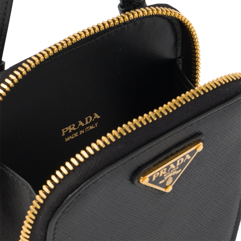 商品Prada|PRADA/普拉达 22新款 女士mini黑色saffiano皮革珐琅徽标配手柄拆卸调节肩带拉链开合单肩斜挎手提包1BP027_NZV_F0002_V_YM1,价格¥10946,第2张图片详细描述