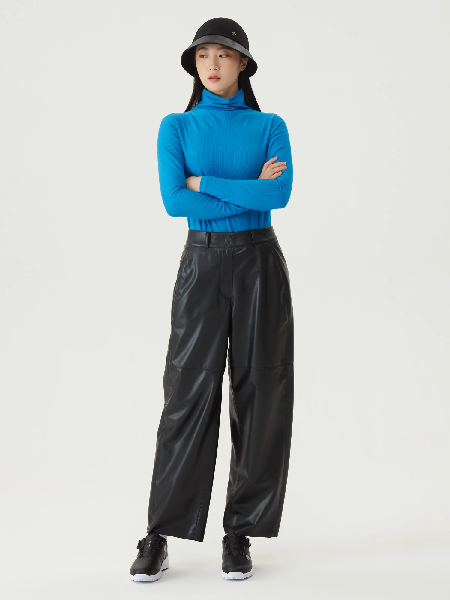 商品【预售商品15天发货】 DESCENTE|高球系列女性高领罗纹材质长袖T恤 DO32WFTL96-BLKG,价格¥893,第3张图片详细描述