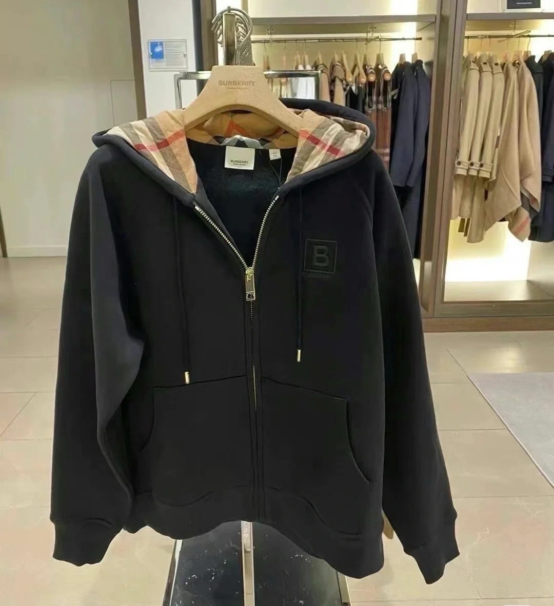 商品Burberry|博柏利 经典款 女士黑色棉质混纺拉链连帽上衣外套卫衣80615541,价格¥1842,第4张图片详细描述