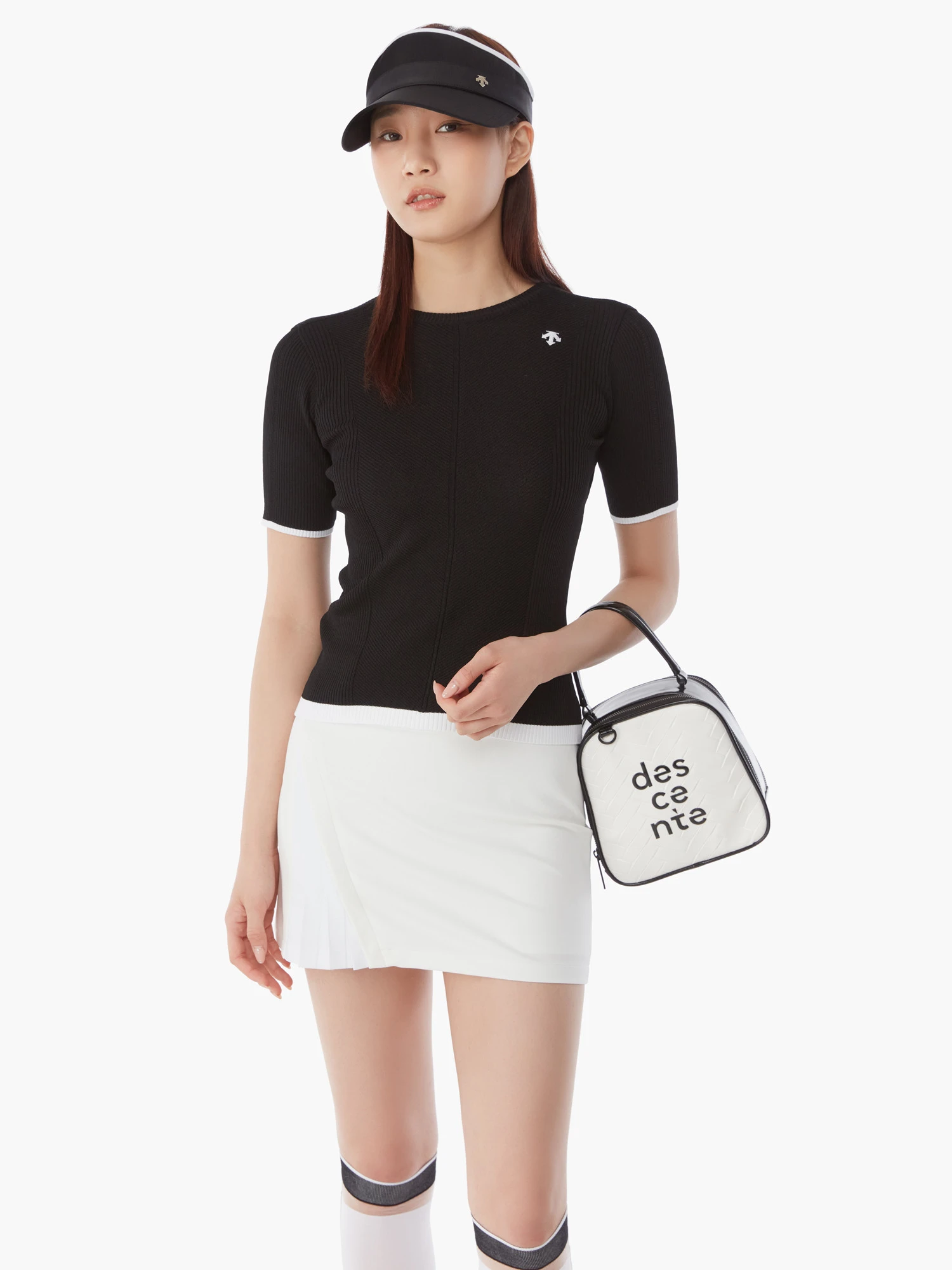 商品【预售商品15天发货】 DESCENTE|GOLF女性圆领短袖针织衫轻松休闲风 DP22WFKP41-BWTG,价格¥893,第4张图片详细描述