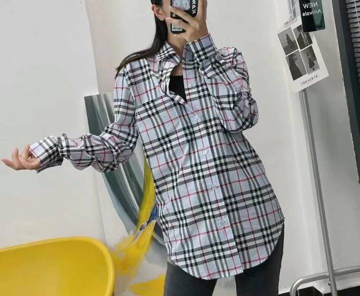 商品Burberry|BURBERRY/博柏利 女士蓝灰色格纹棉质多扣领经典长袖衬衫80742151,价格¥977,第7张图片详细描述