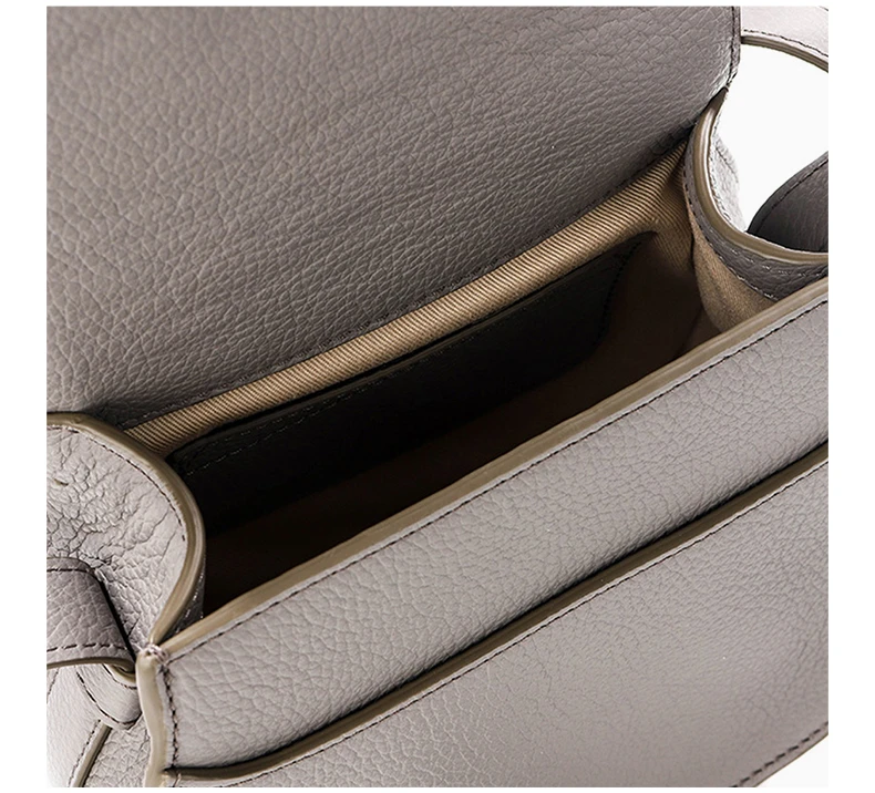 商品Chloé|CHLOE' 女士灰色迷你皮革马鞍包 C21AS680-F01-053,价格¥4784,第6张图片详细描述