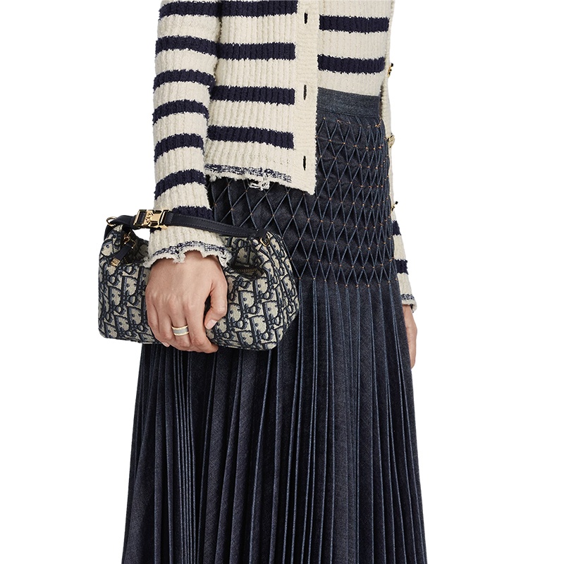 商品Dior|迪奥 Nomad DiorTravel女士中号蓝色提花帆布拉链开合手拿包 ,价格¥15423,第2张图片详细描述