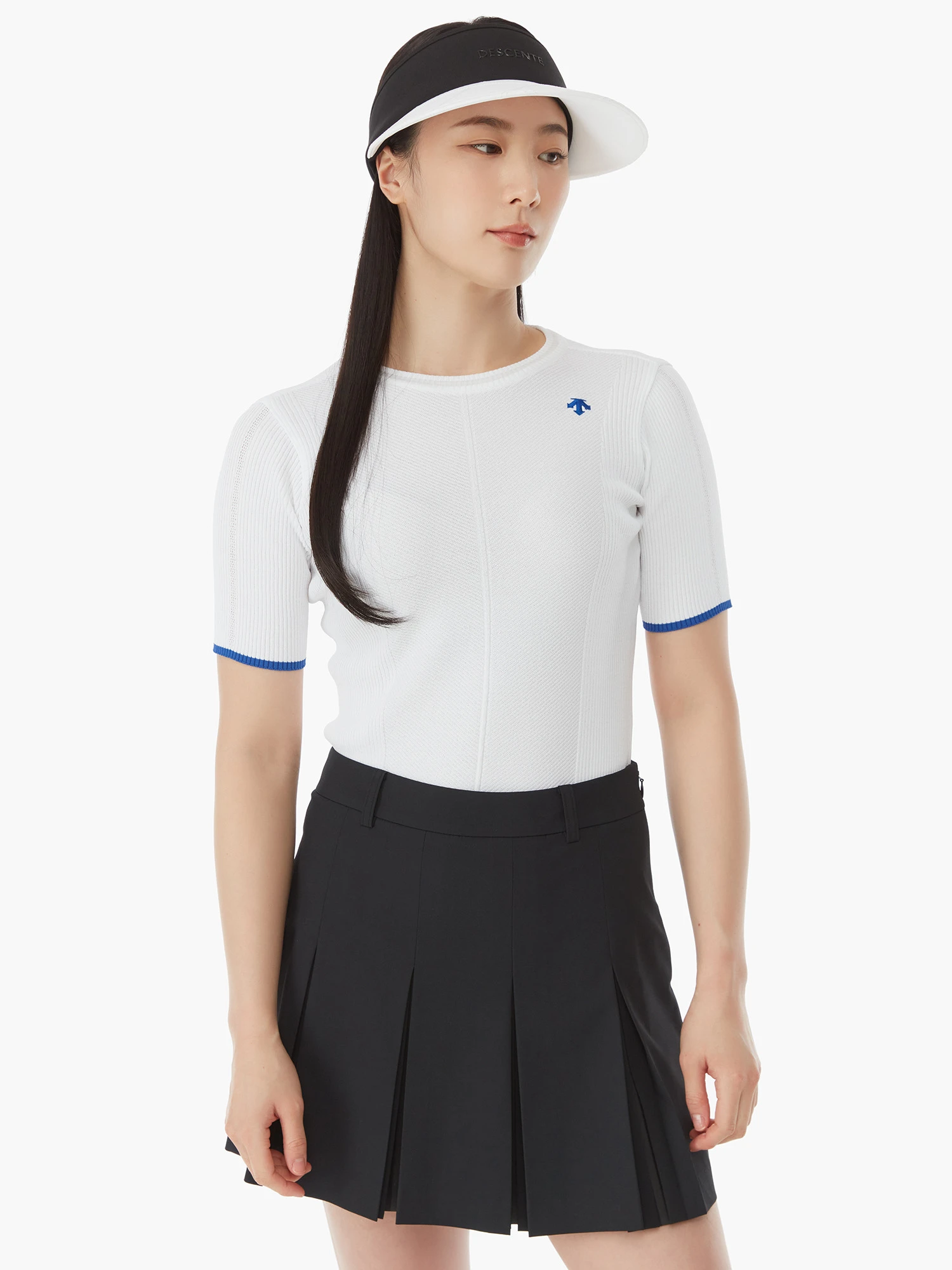 商品【预售商品15天发货】 DESCENTE|GOLF女性圆领短袖针织衫轻松休闲风 DP22WFKP41-BWTG,价格¥893,第6张图片详细描述