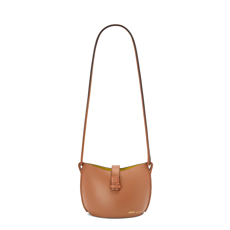 商品Loewe|【包税】LOEWE/罗意威 22春夏新款Moulded Bucket系列 女士棕褐色小牛皮斜挎单肩水桶包0010650901,价格¥9993,第2张图片详细描述