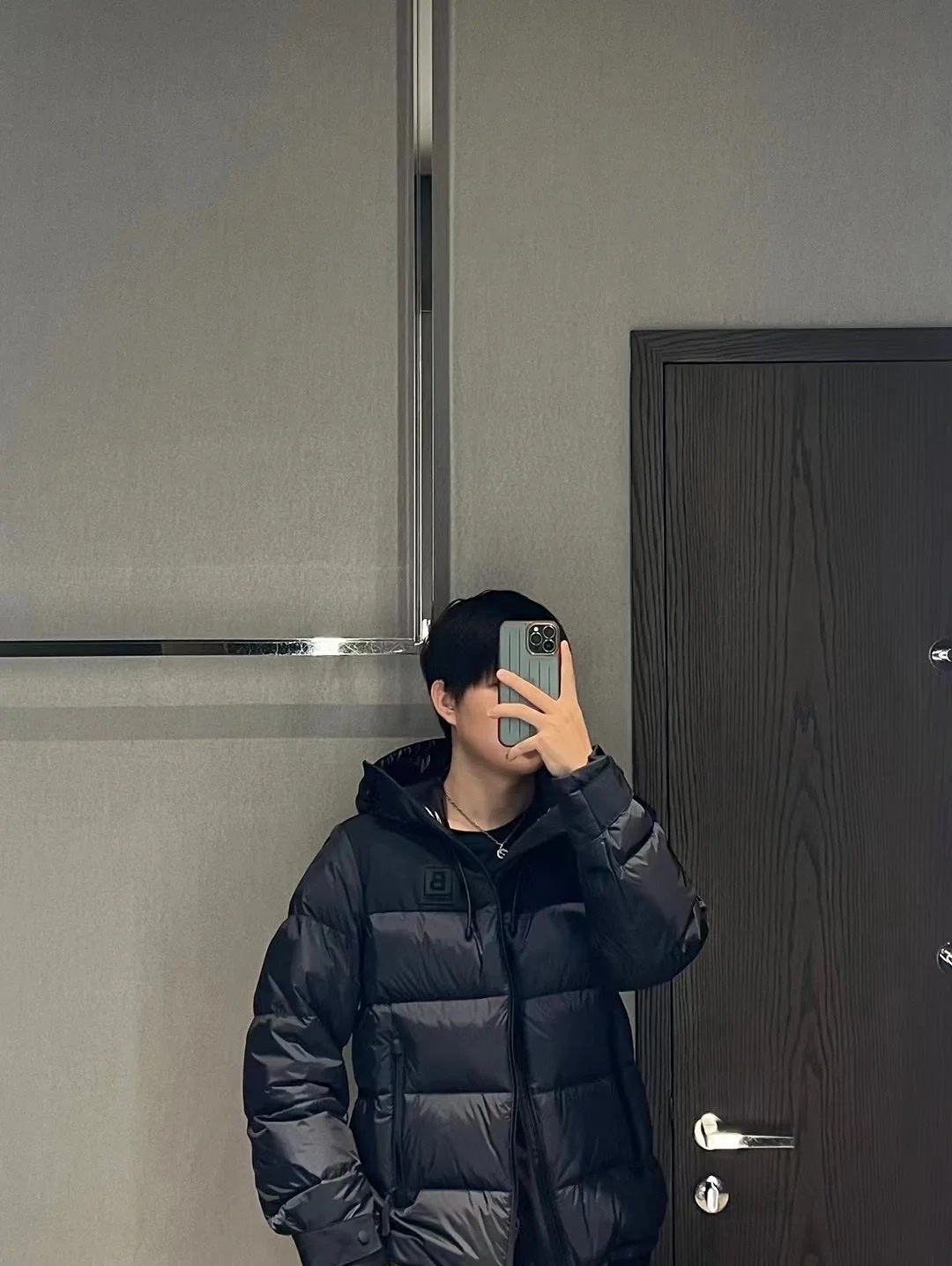 商品Burberry|BURBERRY/博柏利 男士海军蓝涤纶鸭绒B字徽标连帽羽绒服80616601,价格¥3627,第5张图片详细描述