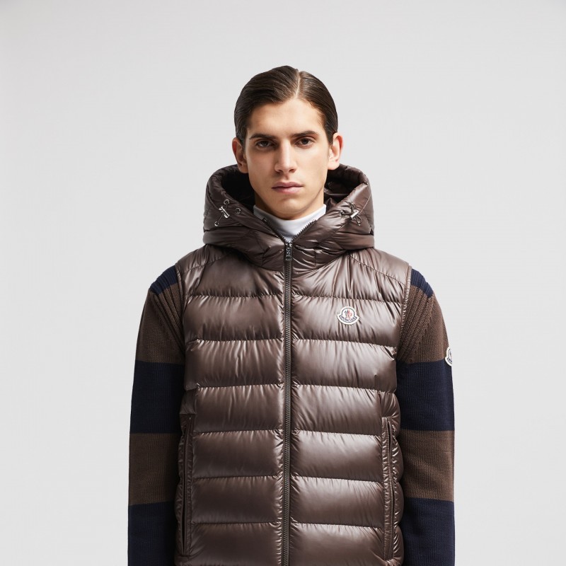 商品Moncler|蒙口 BARANT系列男士黑色无袖羽绒服 J20911A00062597EX243（两色可选）,价格¥8654,第4张图片详细描述