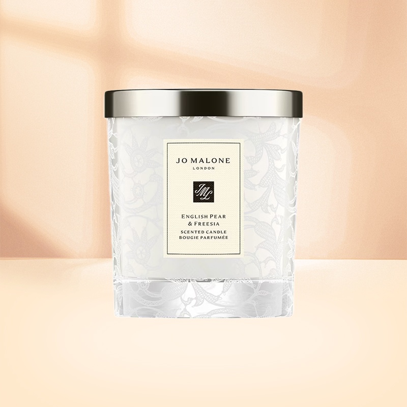 商品Jo Malone London|祖玛珑 英国梨与小苍兰香薰蜡烛200g 蕾丝花纹瓶 无外盒,价格¥404,第2张图片详细描述