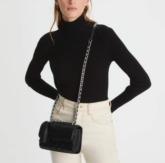 商品Tory Burch|汤丽柏琦FLEMING 小号两用肩背包75576（香港仓发货）,价格¥2983,第16张图片详细描述