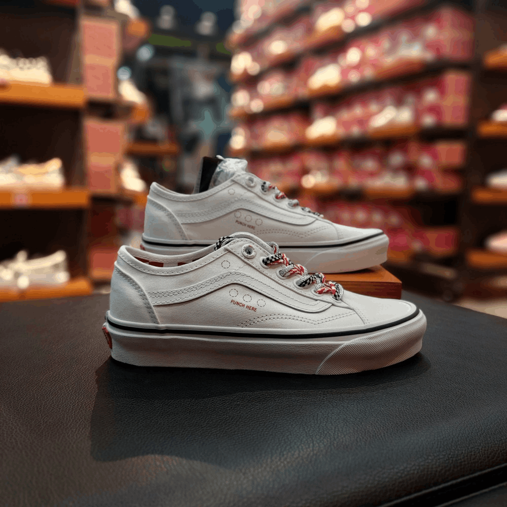 商品Vans|【韩国直邮|包邮包税】万斯 Old Skool Tapered #DIY #triple lace/true white (VN0A54F49Y9),价格¥343,第1张图片详细描述