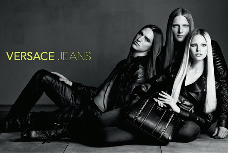 商品Versace|VERSACE JEANS 范思哲牛仔 男士綠色印花T恤 B3GPA7526610112,价格¥447,第5张图片详细描述