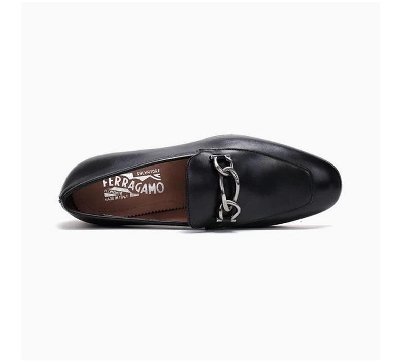 商品Salvatore Ferragamo|SALVATORE FERRAGAMO 男士黑色牛皮乐福鞋皮鞋 0696061,价格¥2195,第7张图片�详细描述