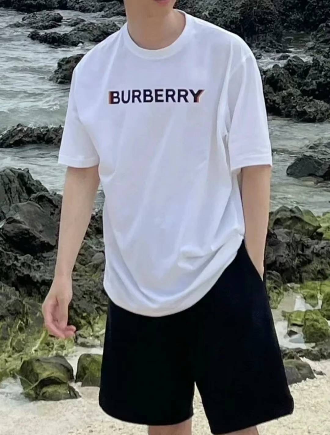 商品Burberry|BURBERRY/博柏利 男士白色棉质徽标印花重叠休闲T恤80781201,价格¥1404,第6张图片详细描述
