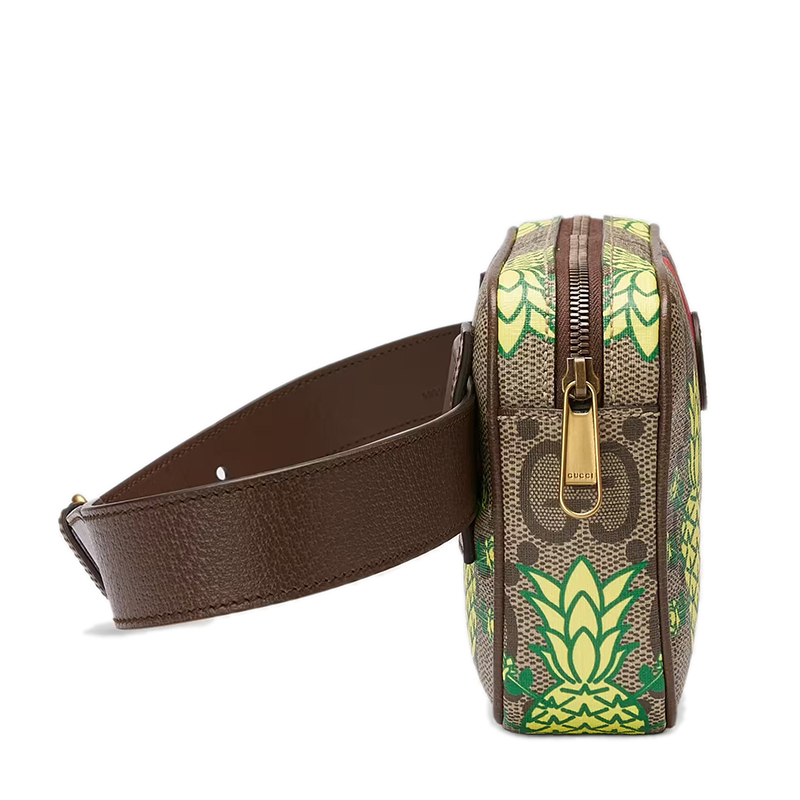 商品Gucci|GUCCI/古驰 22春夏新款Pineapple系列 男士米色/乌木色老花帆布棕色皮革滚边绿色菠萝元素印花皮扣徽标拉链开合腰包602695URRAT8569,价格¥7973,第8张图片详细描述