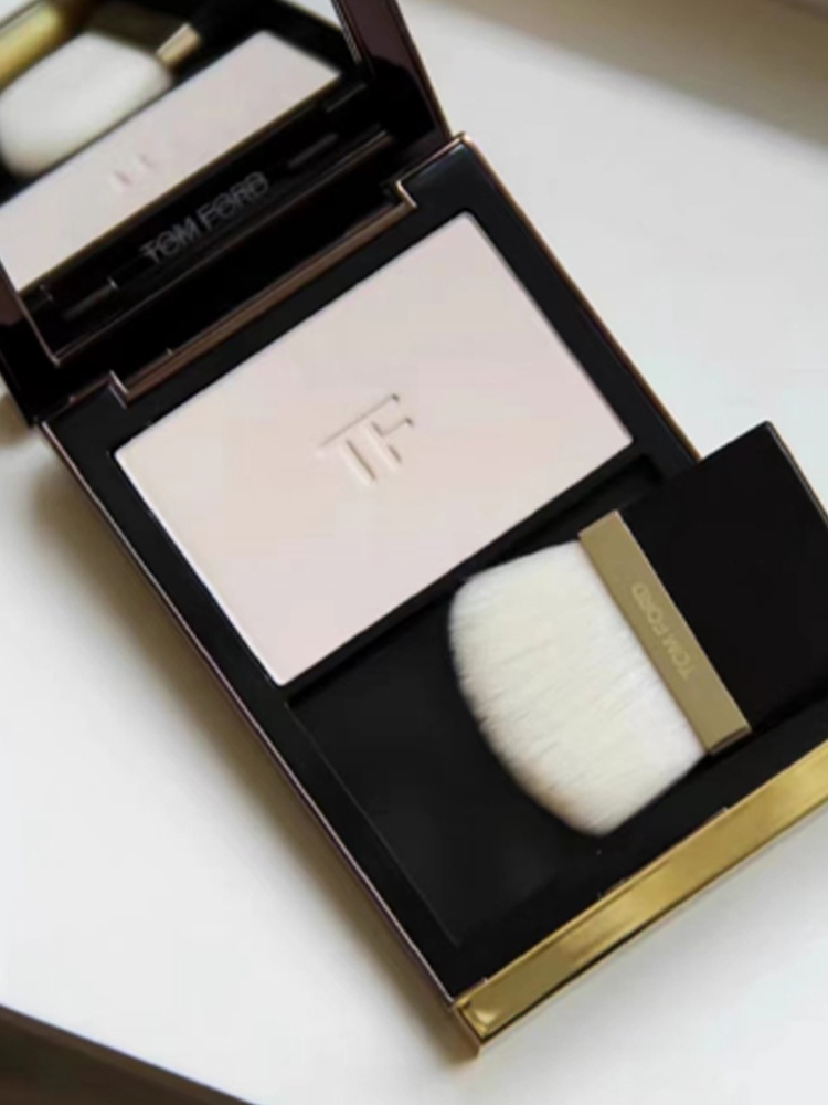 商品Tom Ford|TF冰皮蜜粉饼 定妆粉 粉饼散粉控油持久,价格¥617,第7张图片详细描述