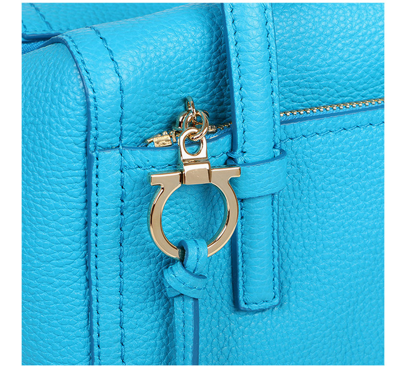 商品[国内直发] Salvatore Ferragamo|Salvatore Ferragamo 菲拉格慕 女士ADDY系列蓝色牛皮荔枝纹手提单肩斜挎休闲包 21-F565-0656475,价格¥4447,第6张图片详细描述