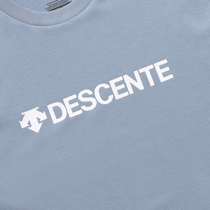 商品DESCENTE|【享贝家】（国内现�货）DESCENTE 迪桑特 字母圆领运动短袖背侧小标T恤 灰蓝色 SN323UTS72-DBLU G-QD,价格¥331,第6张图片详细描述