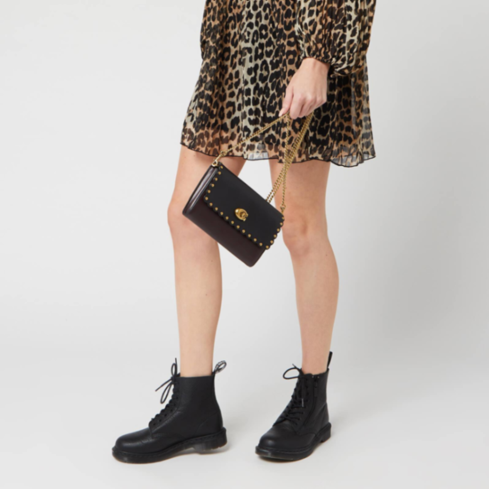 商品Coach|Scallop拼色斜挎包,价格¥905,第2张图片详细描述