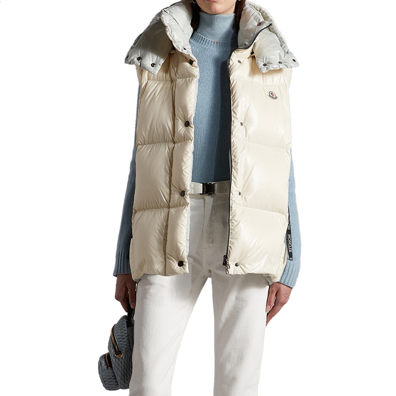 商品Moncler|Moncler/蒙克莱 22年秋冬新款 Luzule系列 女士象牙白/暖灰色漆面尼龙羽绒服马甲H20931A0006468950065,价格¥8703,第4张图片详细描述