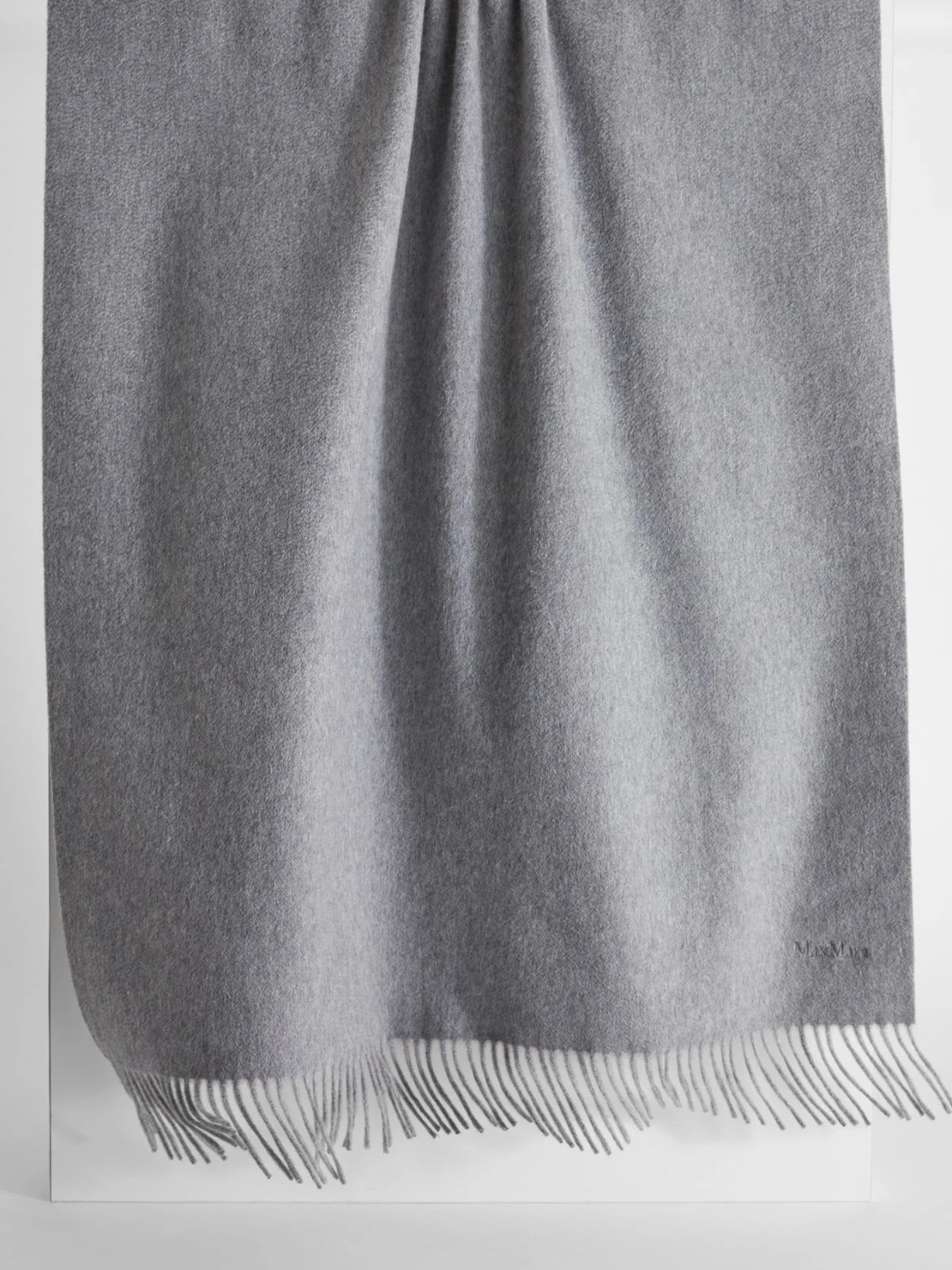 商品[国内直发] Max Mara|MAX MARA灰色 女士披肩 1546012906001-BACI,价格¥3547,第2张图片详细描述