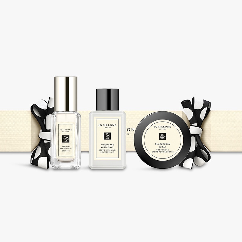 商品Jo Malone London|圣诞限量3件套 牡丹与胭红麂绒香水9ml+鼠尾草与海盐沐浴露15ml+黑莓与月桂叶润肤乳霜15ml,价格¥351,第4张图片详细描述