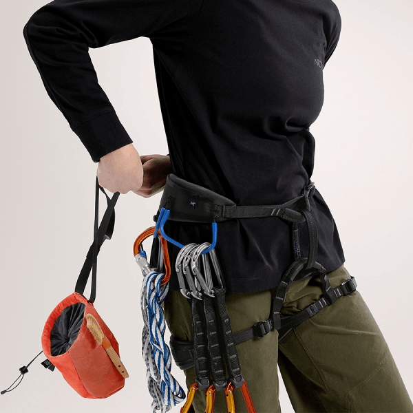商品Arc'teryx|【Brilliant|包邮包税】ION LIGHTWEIGHT CHALK BAG [FW24] 新款上市 Ion轻量粉笔包 ABOFUX7827,价格¥526,第12张图片详细描述