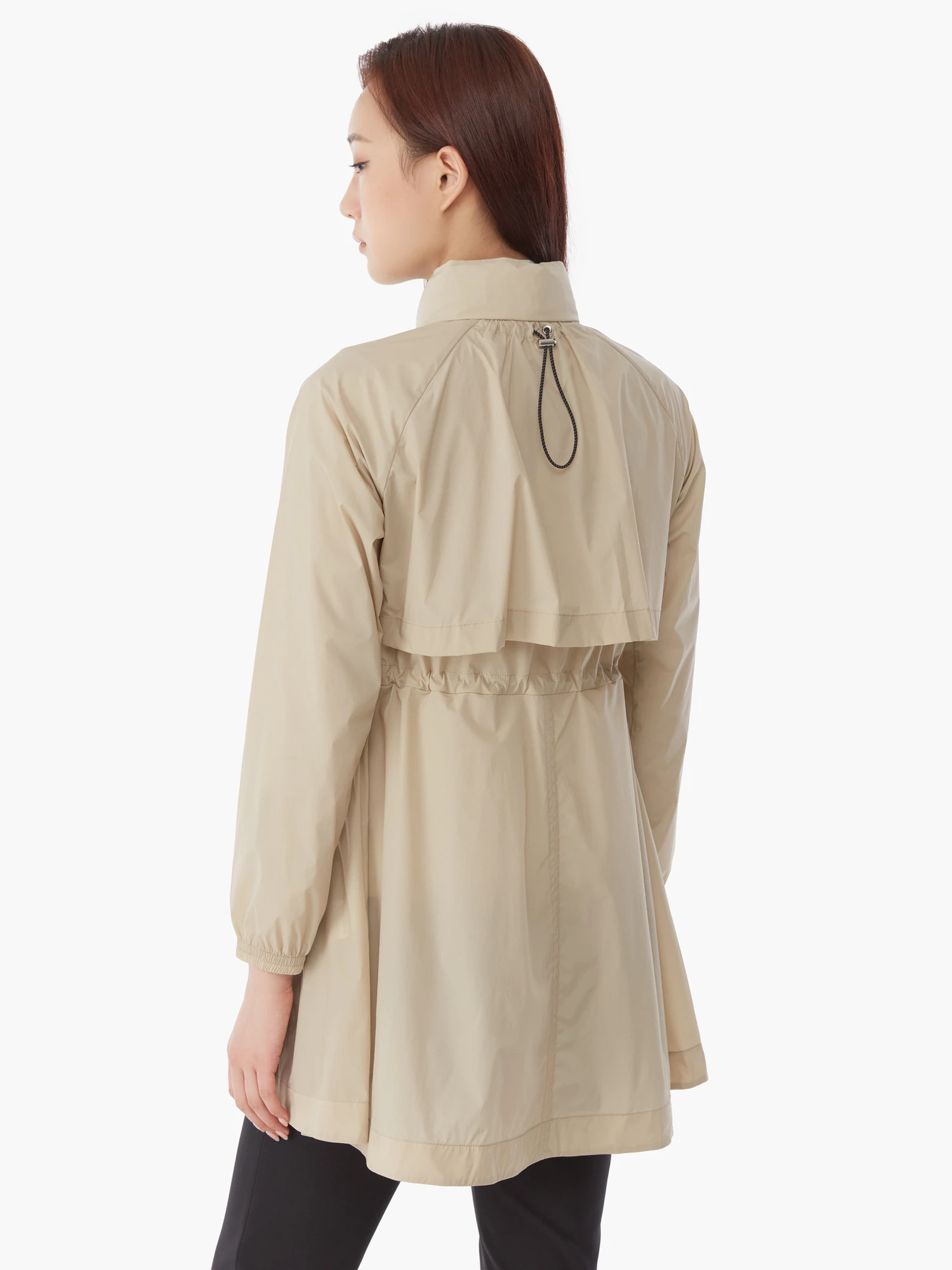 商品【预售商品15天发货】 DESCENTE|GOLF女性轻便长款外套适合春秋季节 DP12WFBL35-DBEG,价格¥1852,第6张图片详细描述