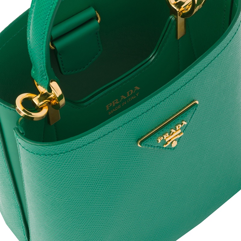 商品Prada|PRADA/普拉达 22新款 Panier系列 女士小号芒果绿saffiano皮革金色徽标磁扣拆卸肩带皮革手柄单肩手提斜挎包1BA217_2ERX_F0458_V_OOO,价格¥19656,第2张图片详细描述