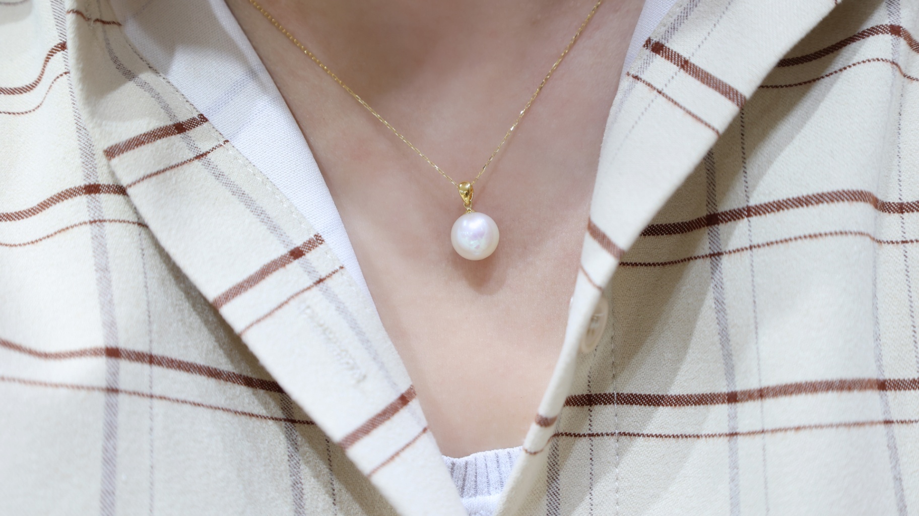 商品[国内直发] Order Dream|18K天然淡水珍珠akoya光泽9.5-10mm吊坠,价格¥946,第2张图片详细描述