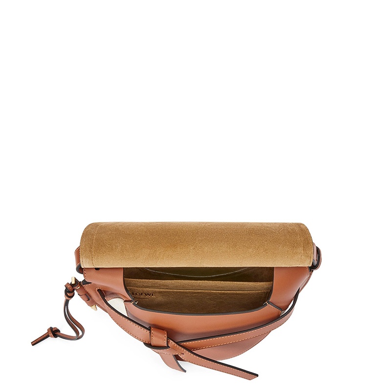 商品Loewe|LOEWE/罗意威 21秋冬款 Gate系列  女士小号米色/棕褐色徽标提花小牛皮翻盖单肩斜跨包A650T20X37-2426,价格¥13321,第6张图片详细描述