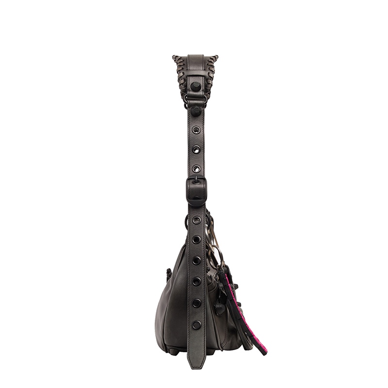 商品Balenciaga|Balenciaga/巴黎世家 LE CAGOLE系列 女士小号黑色牛皮革粉色钥匙环心形镜子吊坠零钱包中古单肩腋下包 6713072VP471000,价格¥18105,第2张图片详细描述
