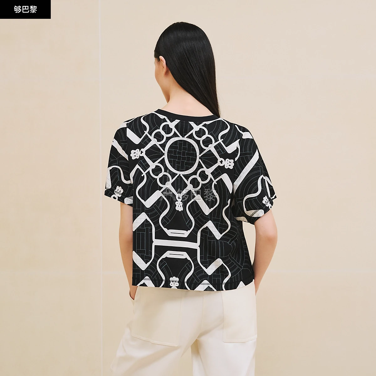 商品Hermes|【预售】 爱马仕 24秋冬 女士 短袖T恤 T-shirt col V imprimé « Mors à Jouets Détouré Tatoo » H4H4630DD02,价格¥7257,第4张图片详细描述