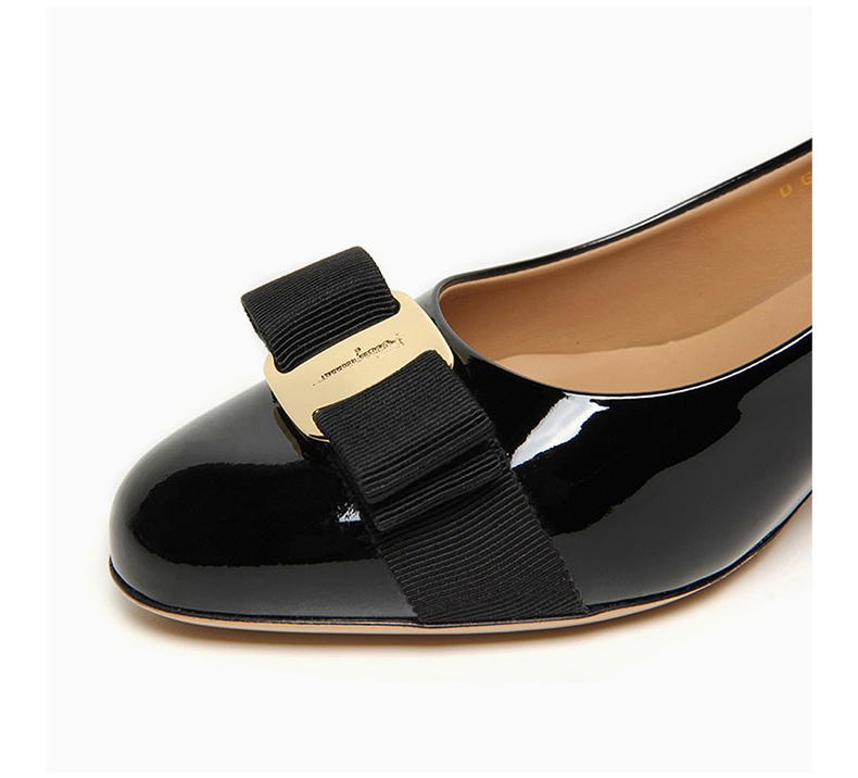 商品Salvatore Ferragamo|SALVATORE FERRAGAMO 女士黑色皮革高跟鞋 0574558,价格¥3702,第10张图片详细描述