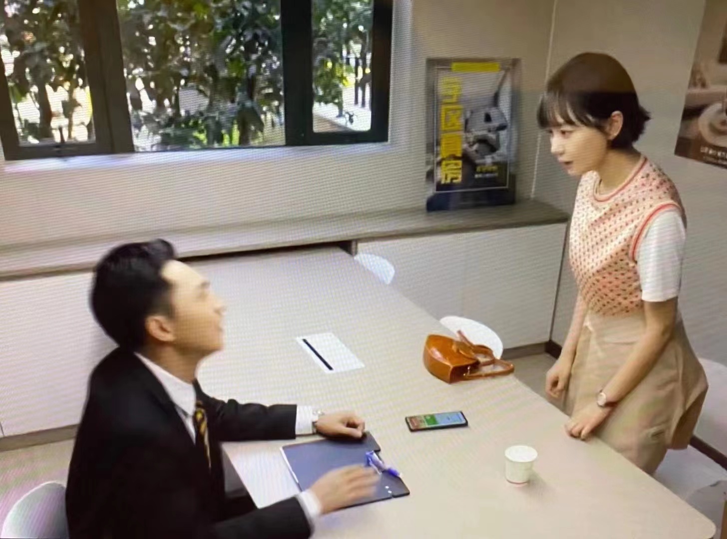 商品COCO D'ESTE|【国内直发】意大利进口 可可黛西新款加油妈妈》明星佩戴体Half-Moon半月包 ,价格¥2101,第9张图片详细描述