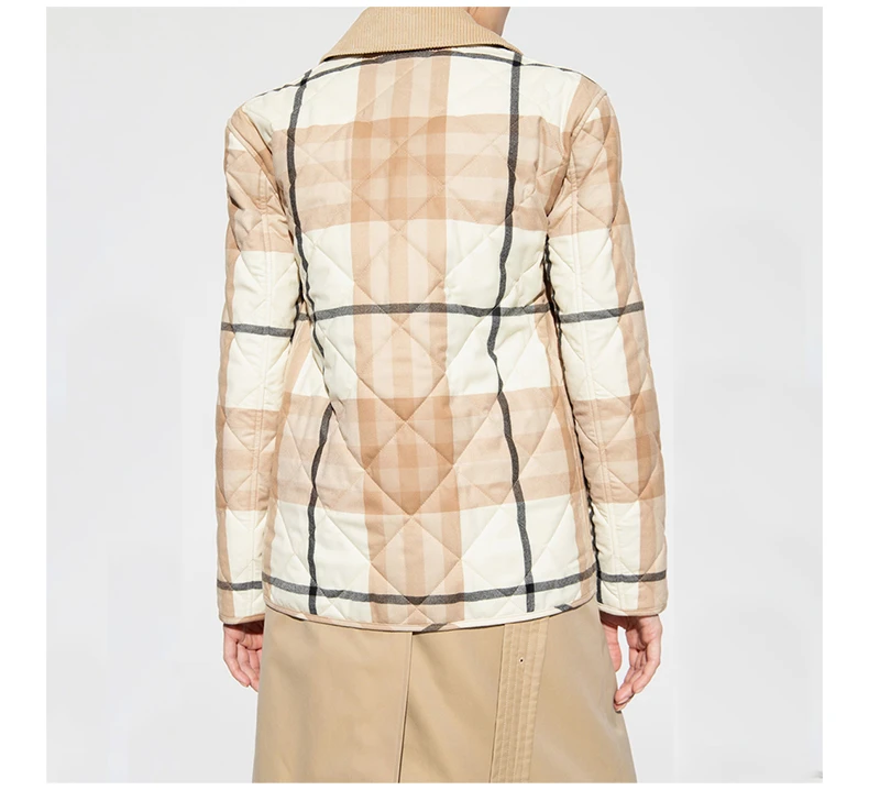 商品[国内直发] Burberry|BURBERRY 白色女士棉服 8055438,价格¥7878,第6张图片详细描述