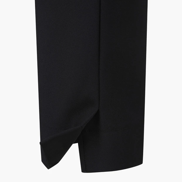 商品【预售商品15天发货】 DESCENTE|高尔夫系列女性修身版型长裤舒适时尚 DO32WFPT91-BLKG,价格¥959,第15张图片详细描述