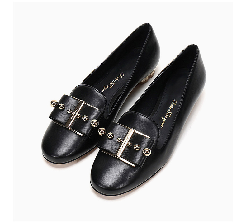 商品Salvatore Ferragamo|SALVATORE FERRAGAMO 女士黑色皮革乐福鞋 0705679,价格¥2137,第10张图片详细描述