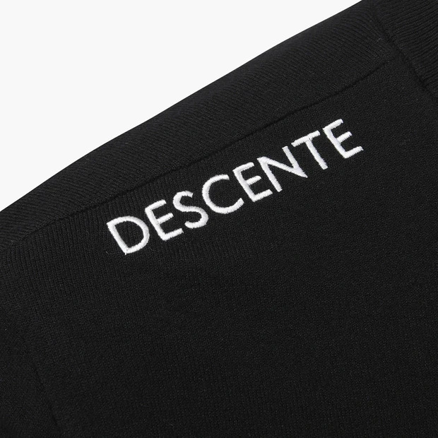 商品【预售商品15天发货】 DESCENTE|高球系列男士轻便防风毛衣适合周末休闲穿着 DO42MFKPO9-BLKG,价格¥1413,第8张图片详细描述