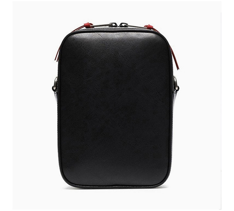 商品[国内直发] Givenchy|Givenchy 纪梵希 男士黑色/白色牛皮LOGO印花斜挎包单肩包 BK504YK0LP-004,价格¥8031,第5张图片详细描述