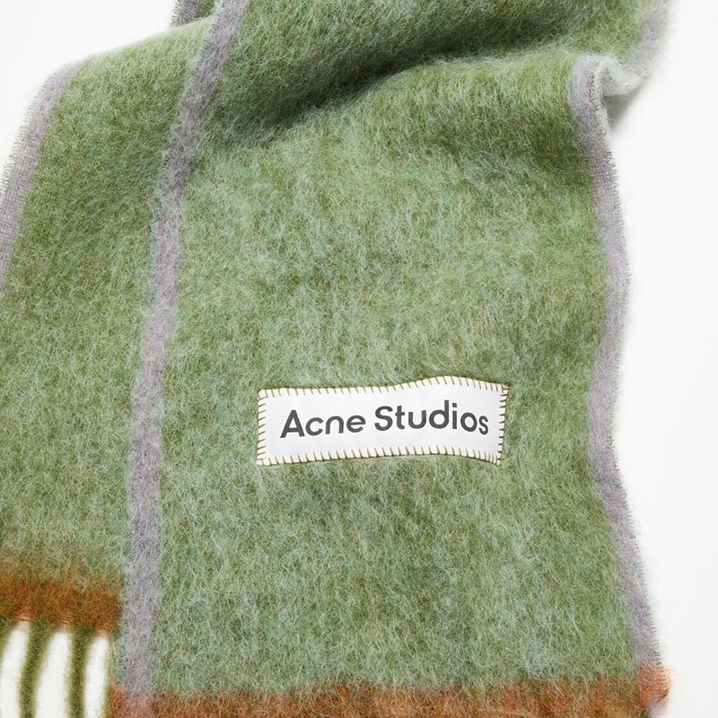 商品Acne Studios|23新款 女士草绿色马海毛混纺格纹围巾,价格¥2079,第3张图片详细描述