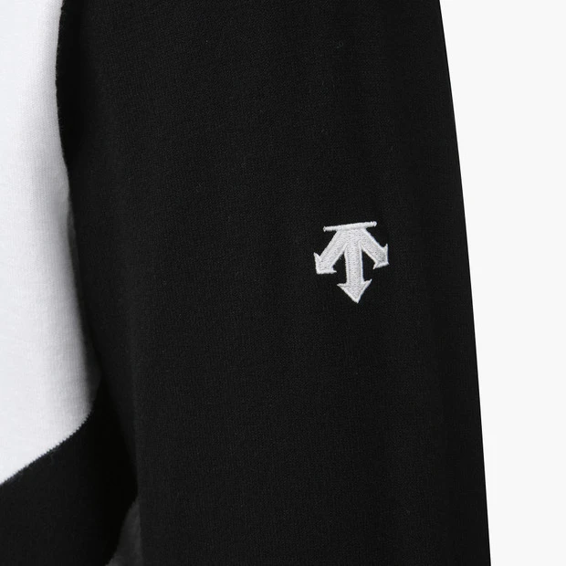 商品【预售商品15天发货】 DESCENTE|高球系列男士轻便防风毛衣适合周末休闲穿着 DO42MFKPO9-BLKG,价格¥1413,第9张图片详细描述