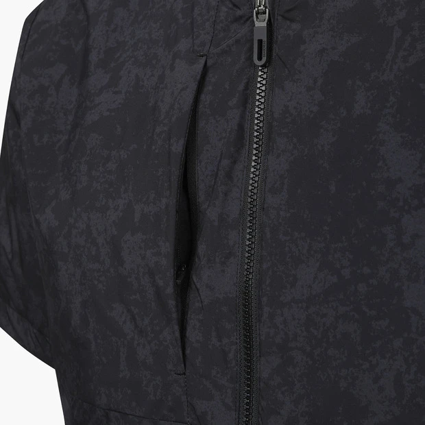 商品【预售商品15天发货】 DESCENTE|GOLF经典黑色图案短袖羽绒外套时尚 DP31MFDJ94-BLKG,价格¥2071,第16张图片详细描述