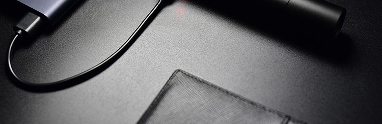 商品[国内直发] BEEBEST|极蜂强光变焦手电筒高 亮度远射 家用便携户外骑行灯 黑色,价格¥143,第18张图片详细描述