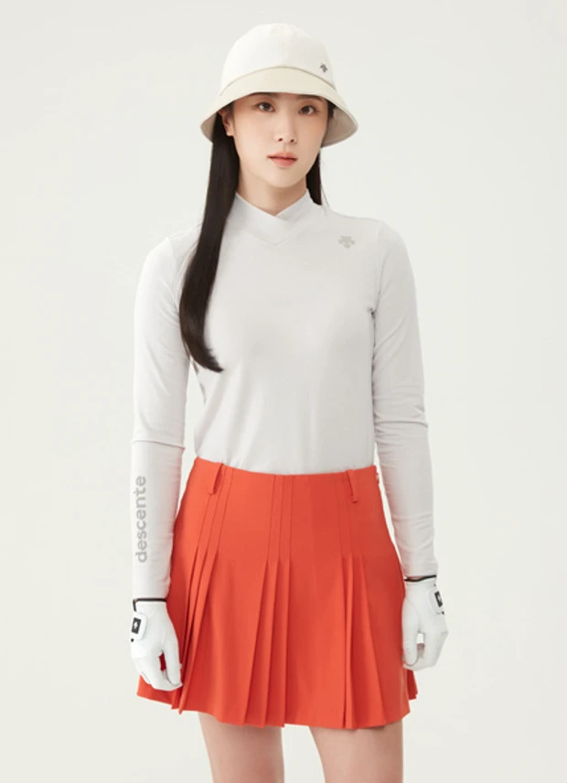 商品【预售商品15天发货】 DESCENTE|高尔夫女性领口配色细节长袖T恤展现个性 DO32WFTL93-LBGG,价格¥959,第6张图片详细描述