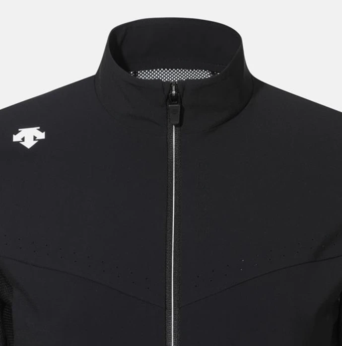 商品DESCENTE|【享贝家】（国内现货-QD） 迪桑特 24新款户外休闲立领冲锋衣  男女同款 黑色 SO223TFT41,价格¥736,第5张图片详细描述