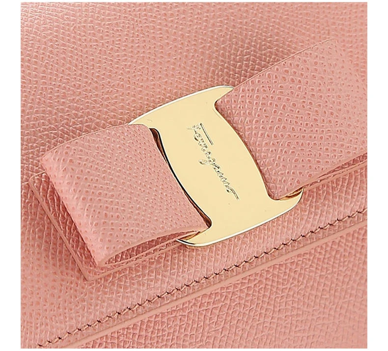 商品Salvatore Ferragamo|SALVATORE FERRAGAMO 女士粉红色牛皮蝴蝶结迷你单肩包 22-D523-728164,价格¥4161,第5张图片详细描述