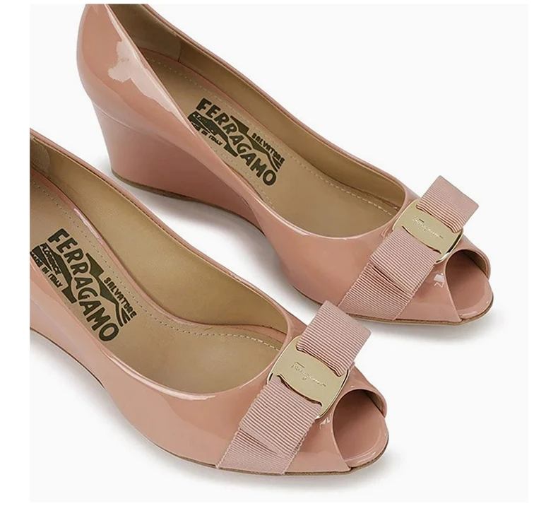 商品Salvatore Ferragamo|SALVATORE FERRAGAMO 浅棕色女士坡跟鞋 0584313,价格¥2531,第8张图片详细描述