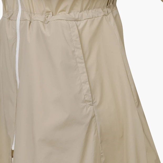 商品【预售商品15天发货】 DESCENTE|GOLF女性轻便长款外套适合春秋季节 DP12WFBL35-DBEG,价格¥1852,第24张图片详细描述