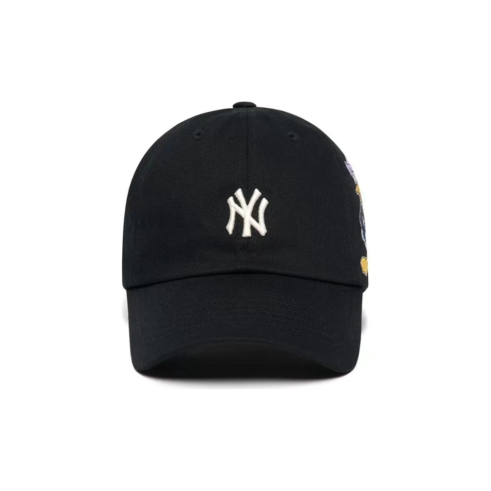 商品MLB|【享贝家】ZY-  MLB Disney迪士尼唐老鸭联名刺绣潮流鸭舌帽 男女同款 米色/黑色（预售款，10天发货）3ACPD011N,价格¥186,第4张图片详细描述